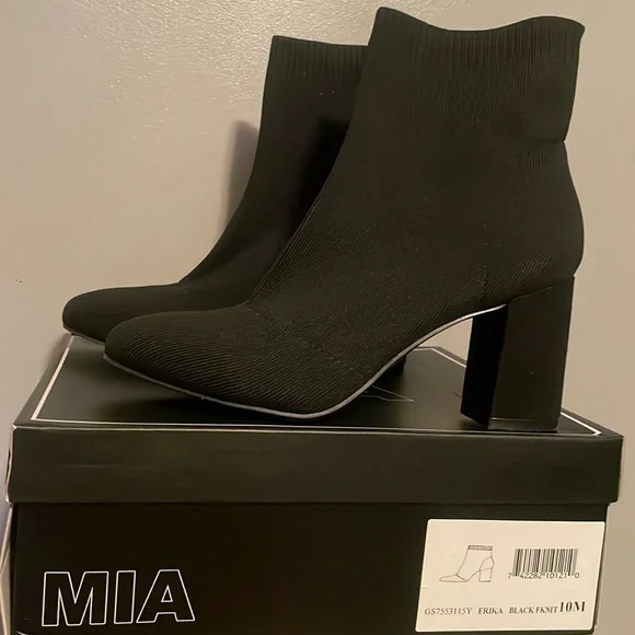 MIA . - Picture 2 of 3